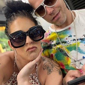 Meet your Posher, Niki